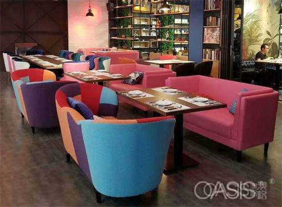 咖啡厅桌椅批发采购全攻略 从选材到售后不可忽视的关键点